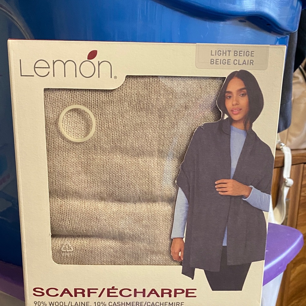 Lemon Light Beige Knit Scarf
